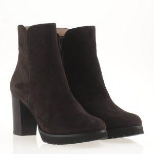 Stivaletto marrone con plateau