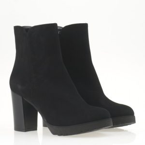 Stivaletto nero con plateau