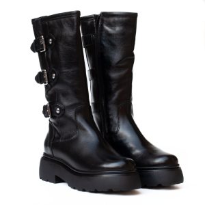 stivale a mezza gamba tipo biker con fibbie e platform in gomma