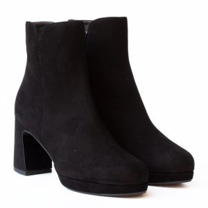 stivaletto elegante in camoscio nero con platform di Cervone