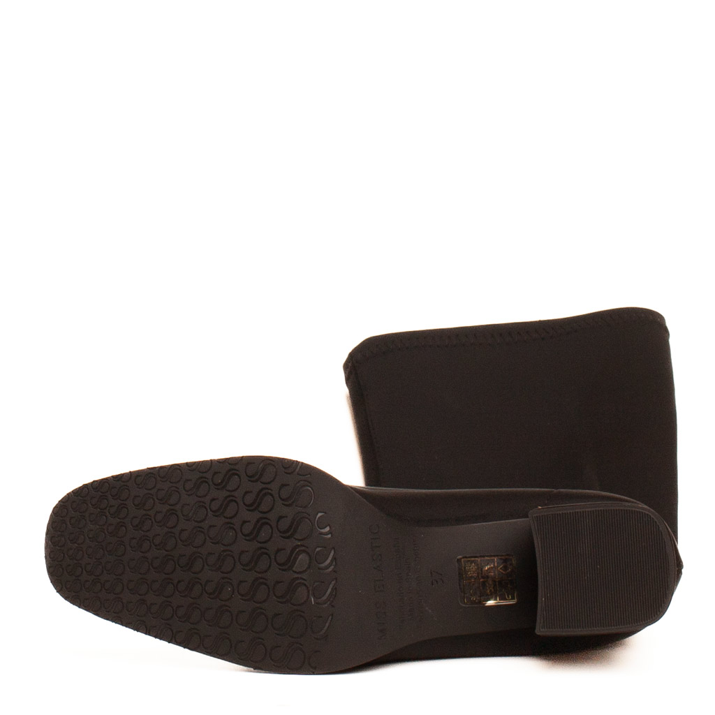 Black Waterproof Low-Heeled Wide-Fitted Boots
