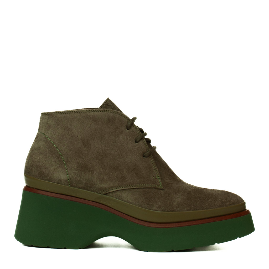 Scarpa Raquel Allacciata Camoscio Verde