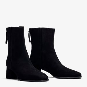 Black suede ankle boots with a square toe and block heel – the ‘Lucas’ model by Unisa, with a rear zip fastening