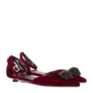 scarpa bassa elegante in velluto bordeaux con applicazione gioiello