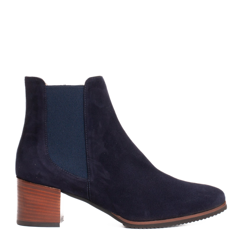 Stivaletto in Camoscio Blu da Donna Cervone con Tacco in Legno