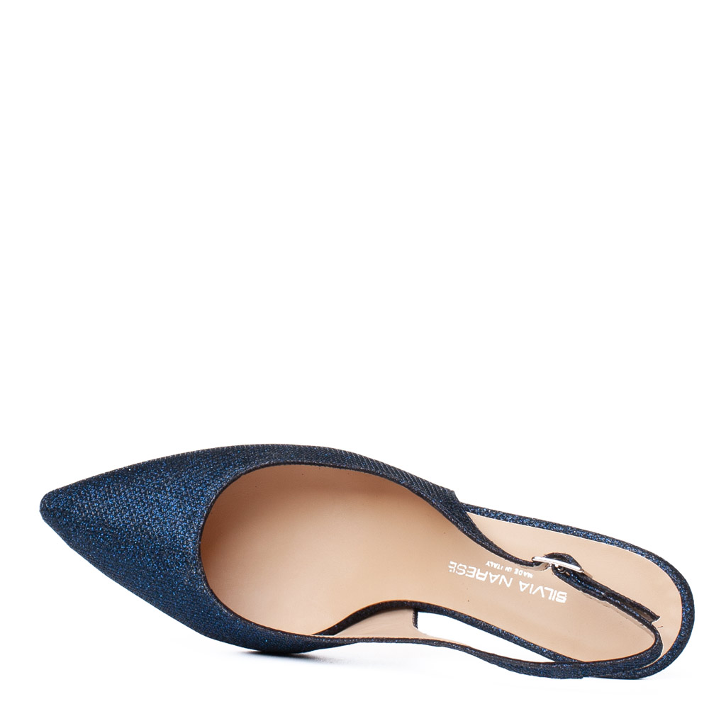 Elegant Blue Slingback Shoes with a Medium Heel and Pointed Toe