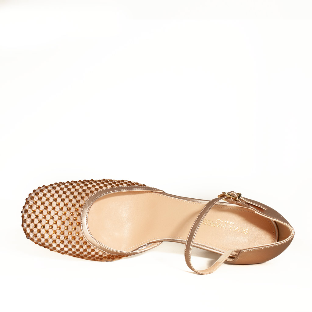 Elegant Powder-Coloured Pumps with Rhinestones and a Strap