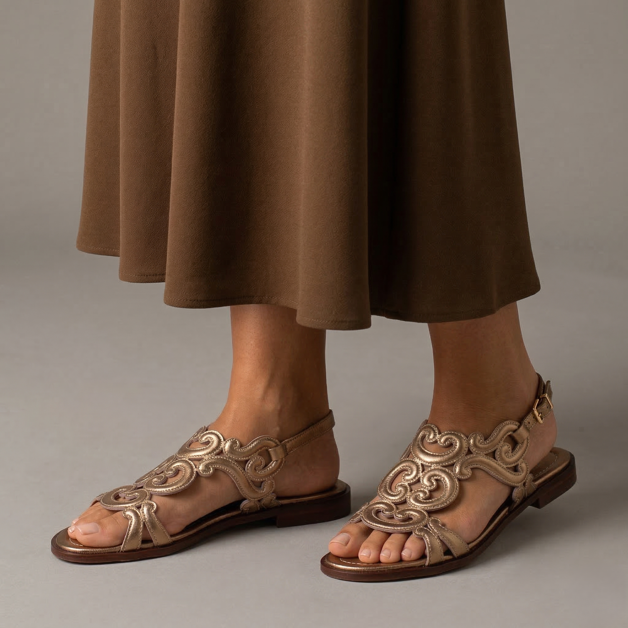 Sandali bassi oro eleganti Pedro Miralles