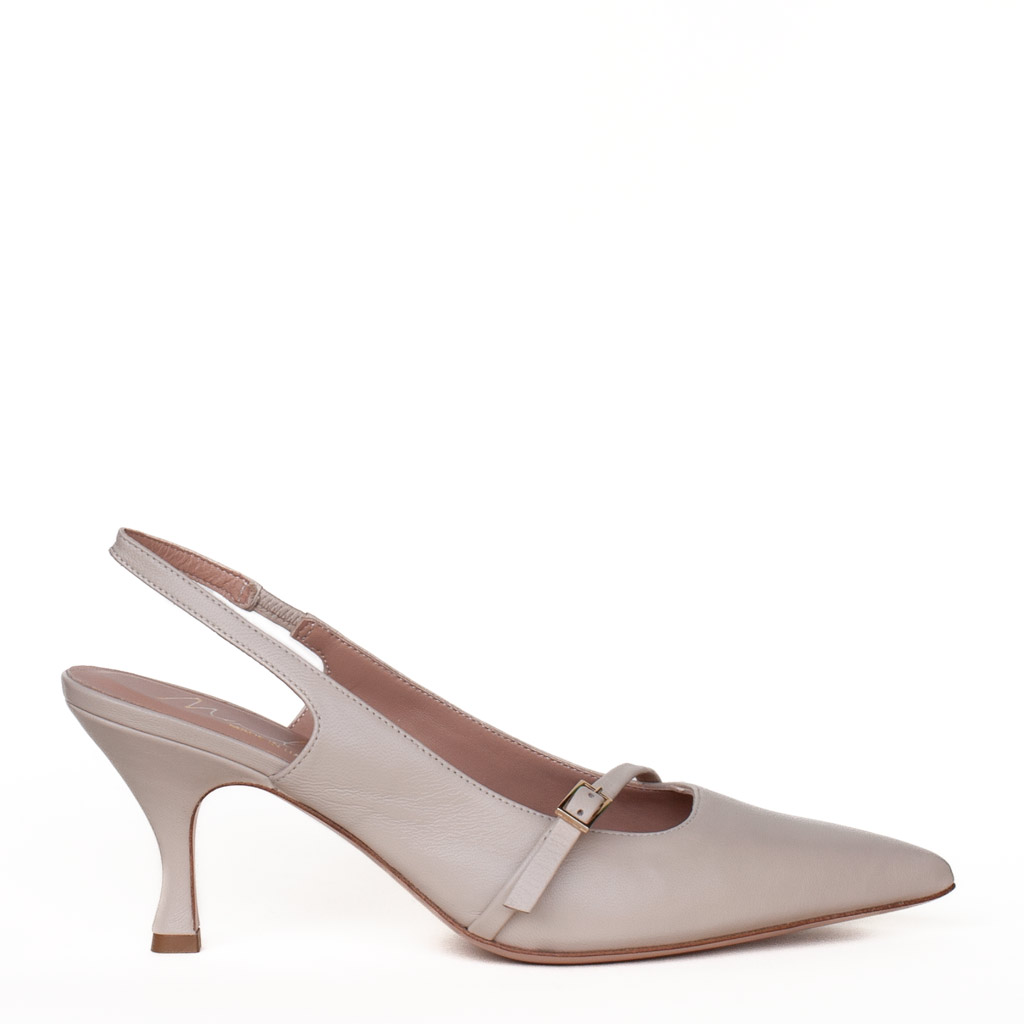 Slingback cream-coloured leather slip-on shoes