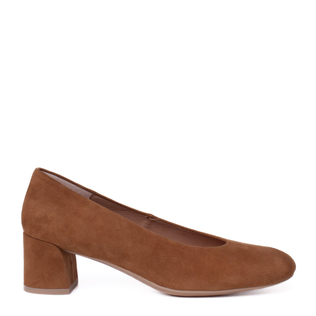 Unisa L’Oréal Beige Suede Pumps with Wide Heels