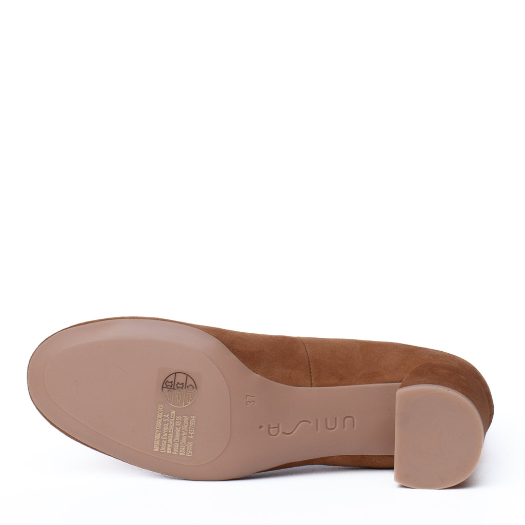 Unisa L’Oréal Beige Suede Pumps with Wide Heels