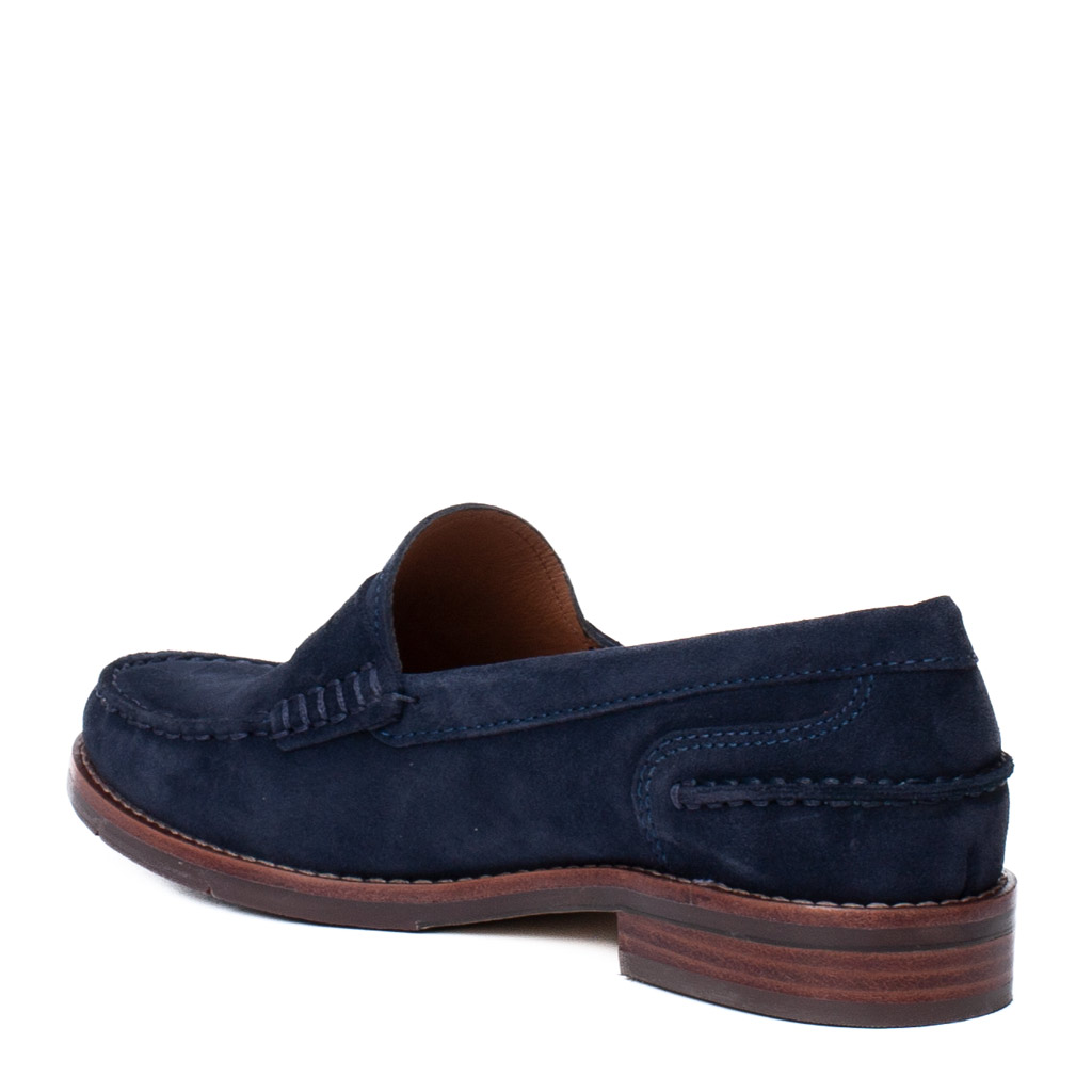 Women’s blue suede low-top moccasins