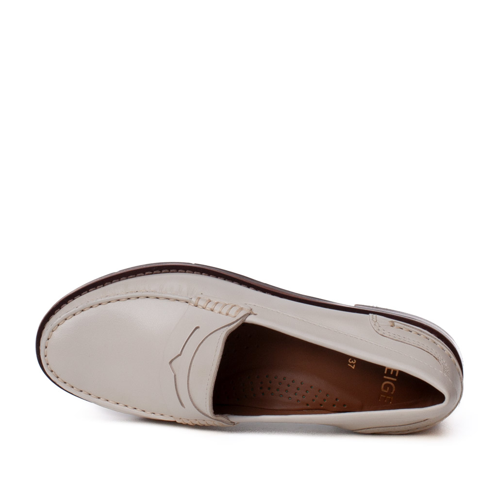Low-cut Ivory Leather Loafers