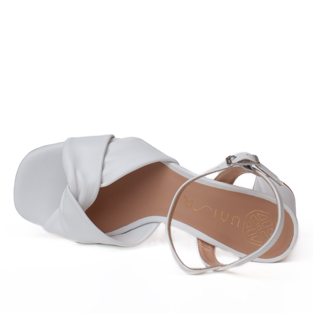 Unisa Medway white leather sandals with a wide heel