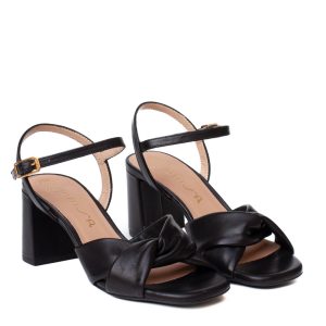 Unisa Medway black leather sandals with a wide heel