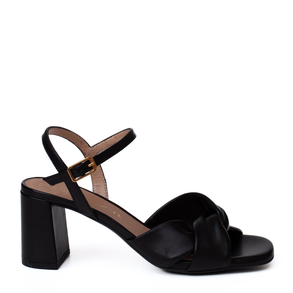 Unisa Medway black leather sandals with a wide heel