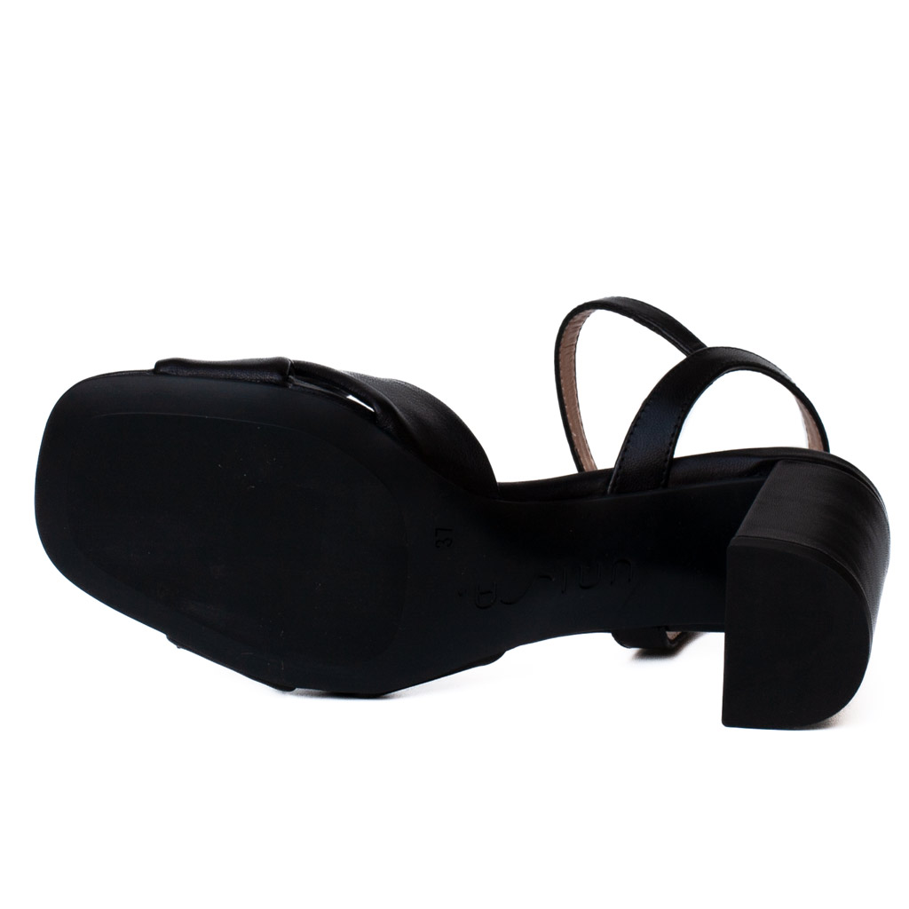 Unisa Medway black leather sandals with a wide heel