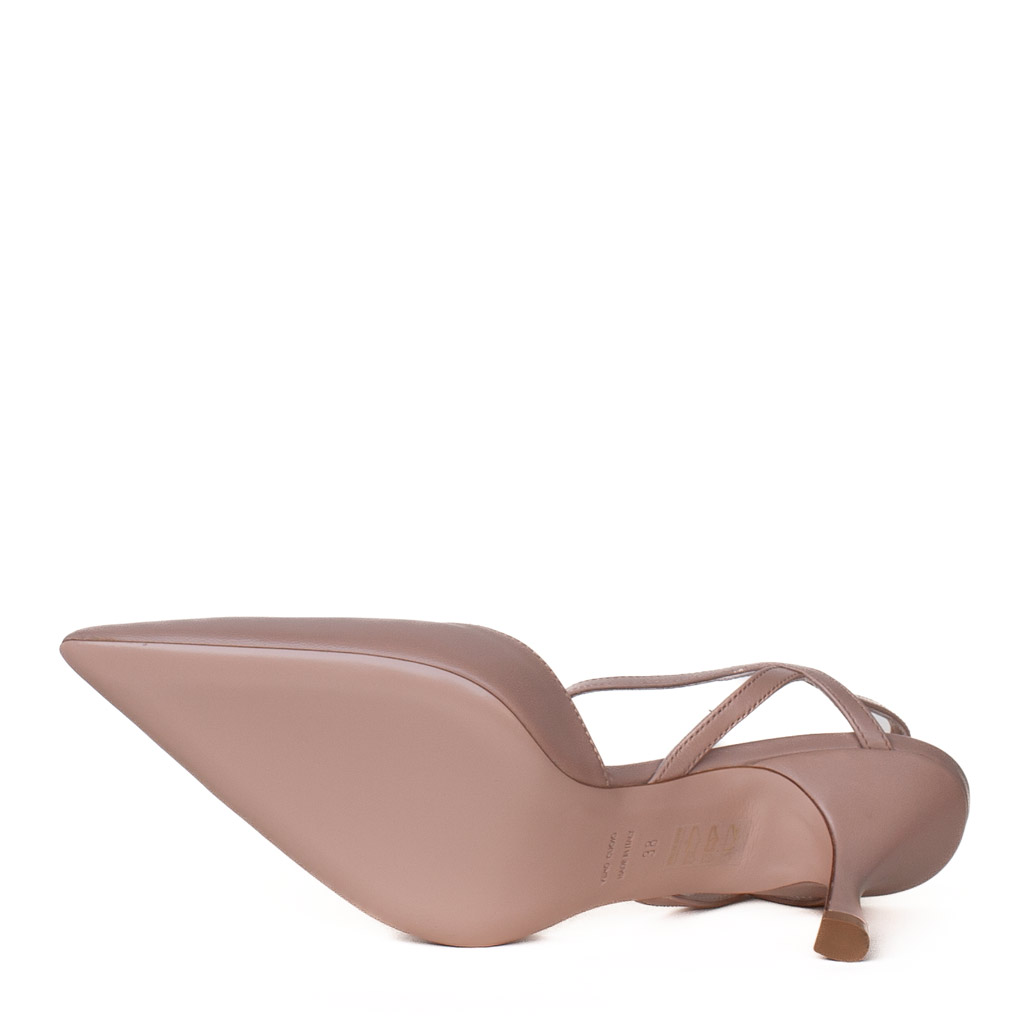Powder-pink nappa leather pointed-toe shoes with a strap and a spool heel