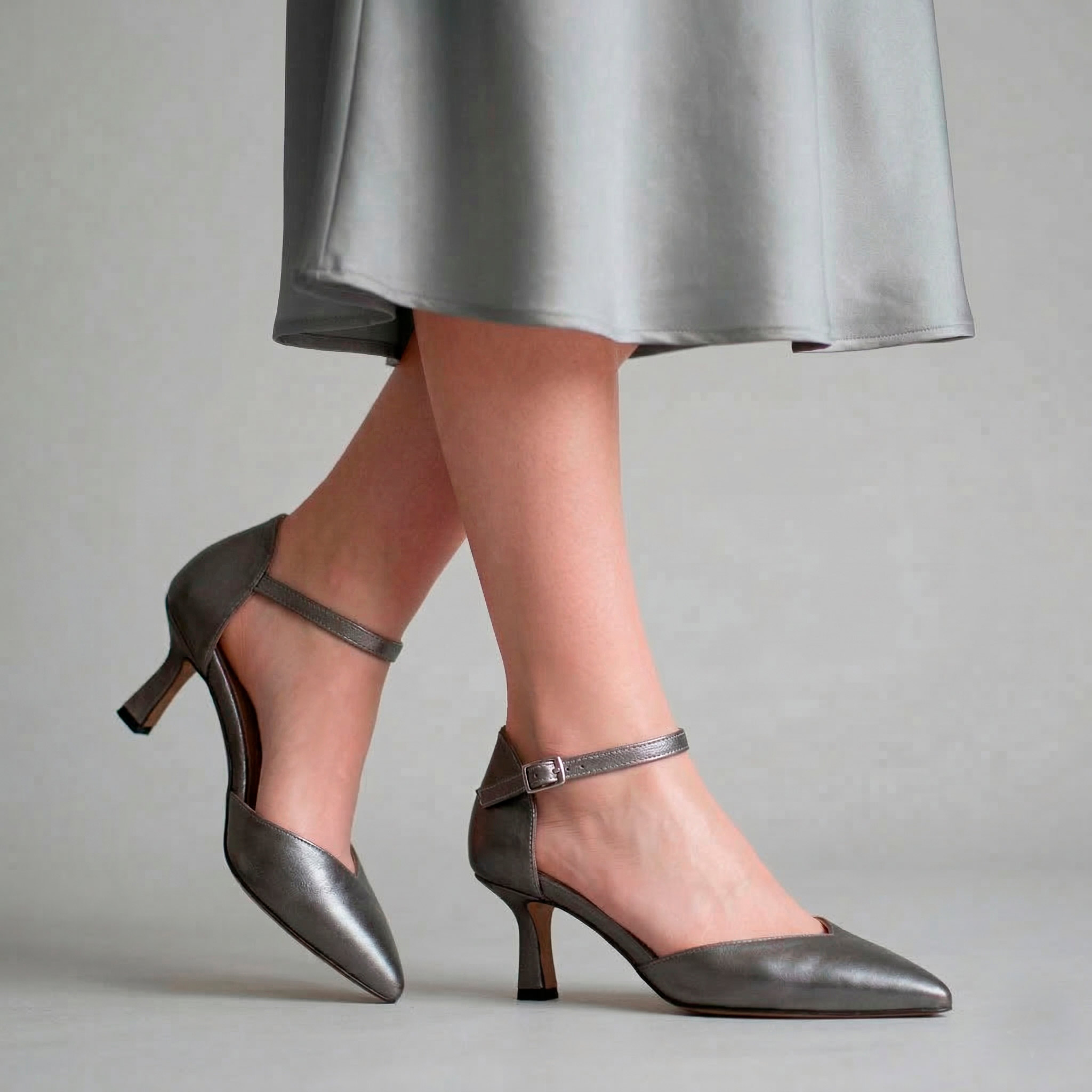 Scarpe eleganti tacco medio in pelle metallizzata Silvia Narese