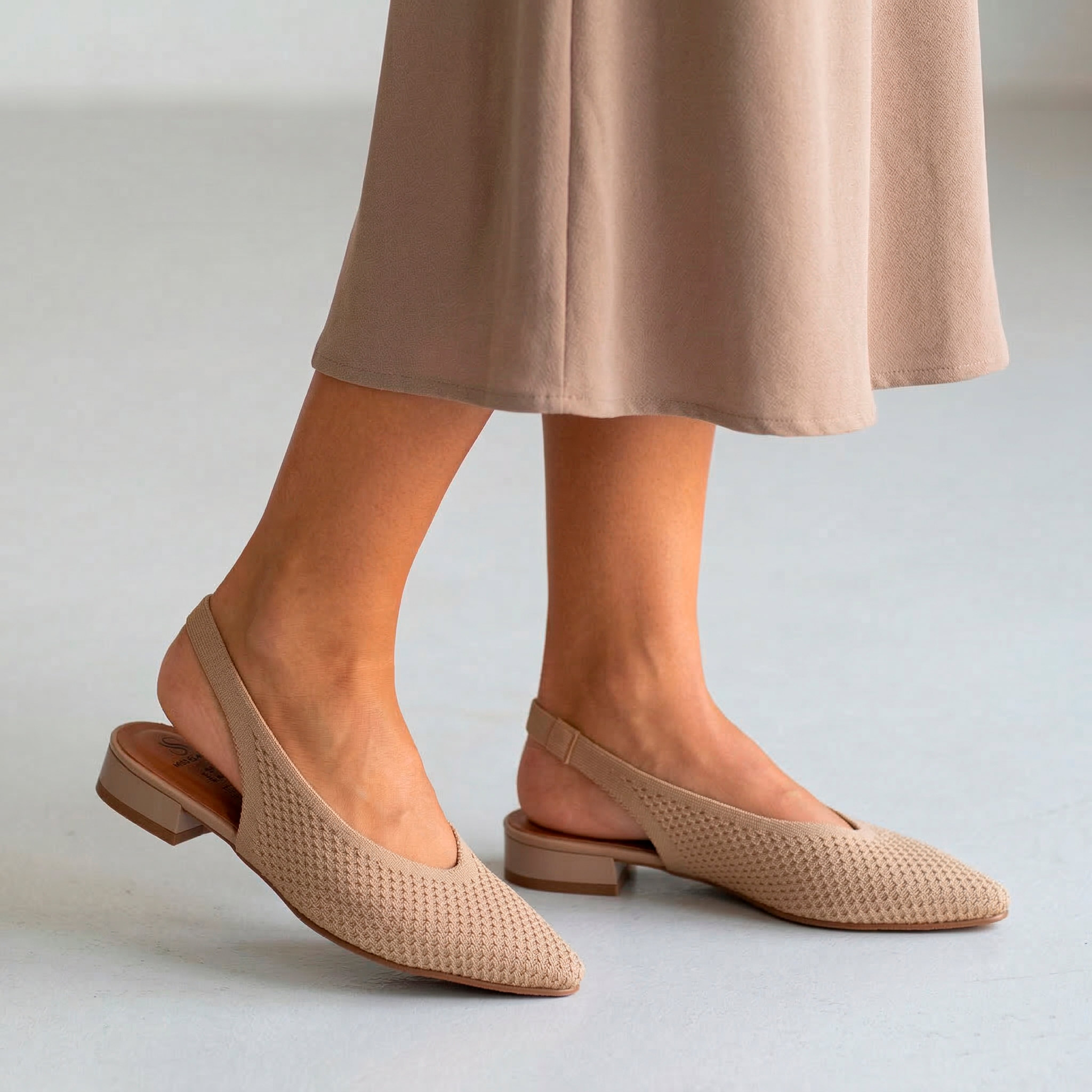 Slingback beige in maglia elastica Miss Elastic con tacco basso