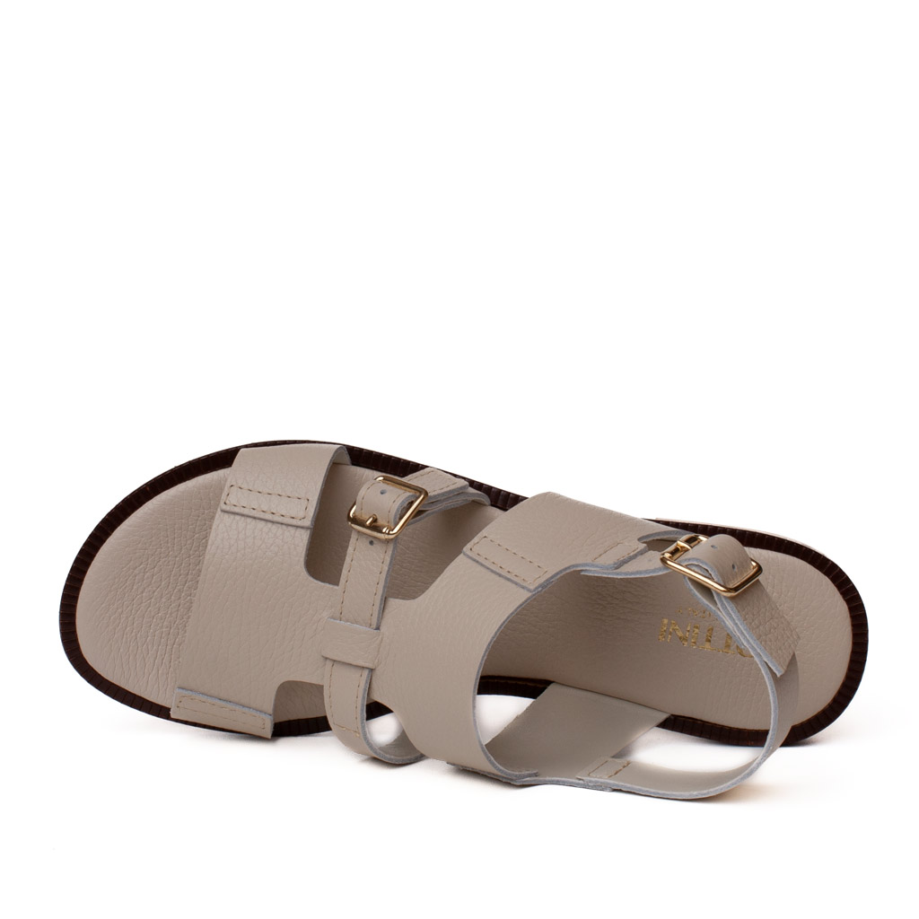 Sandalo basso in nappa beige con fibbie dorate
