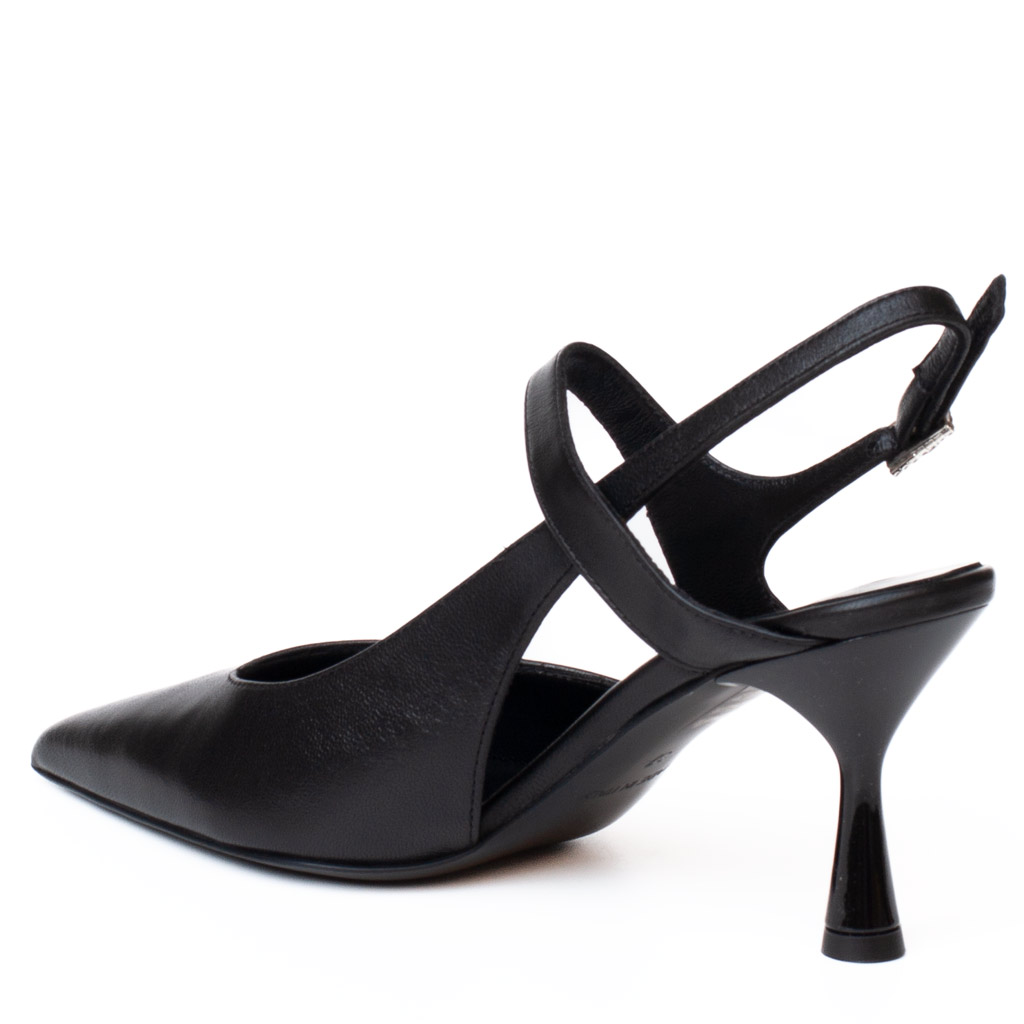 Silvia Narese black leather pointed-toe slingback shoes