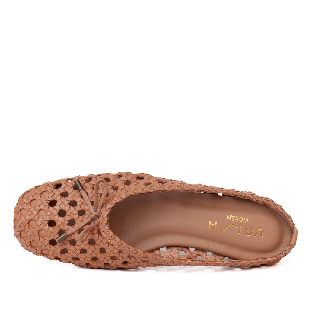 Sabot in pelle intrecciata beige Baelo Unisa