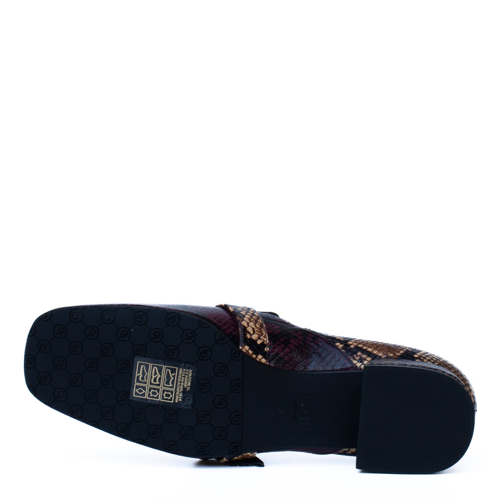 Mocassino pitonato con fibbia multicolor elegante da donna