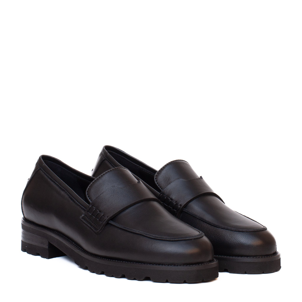 Mocassino donna pelle nera elegante con mascherina classica