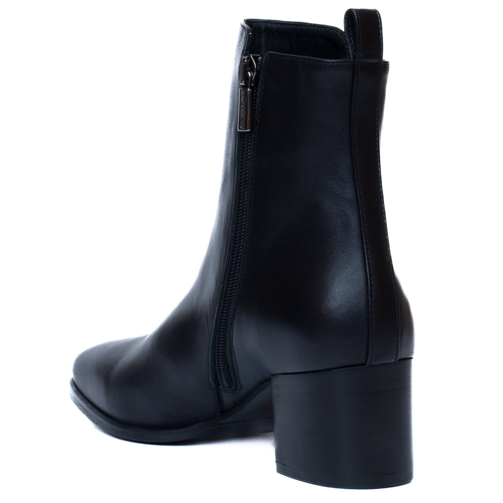 Stivaletto Pelle Nero Cervone con Tacco Comodo
