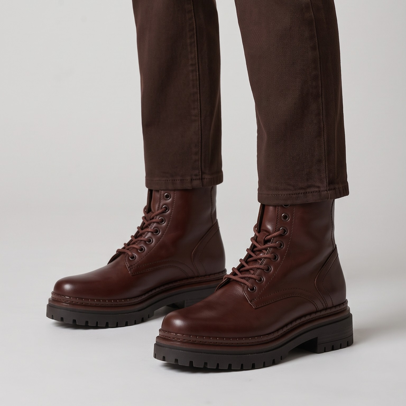 Anfibio marrone in pelle MJUS da donna con zip