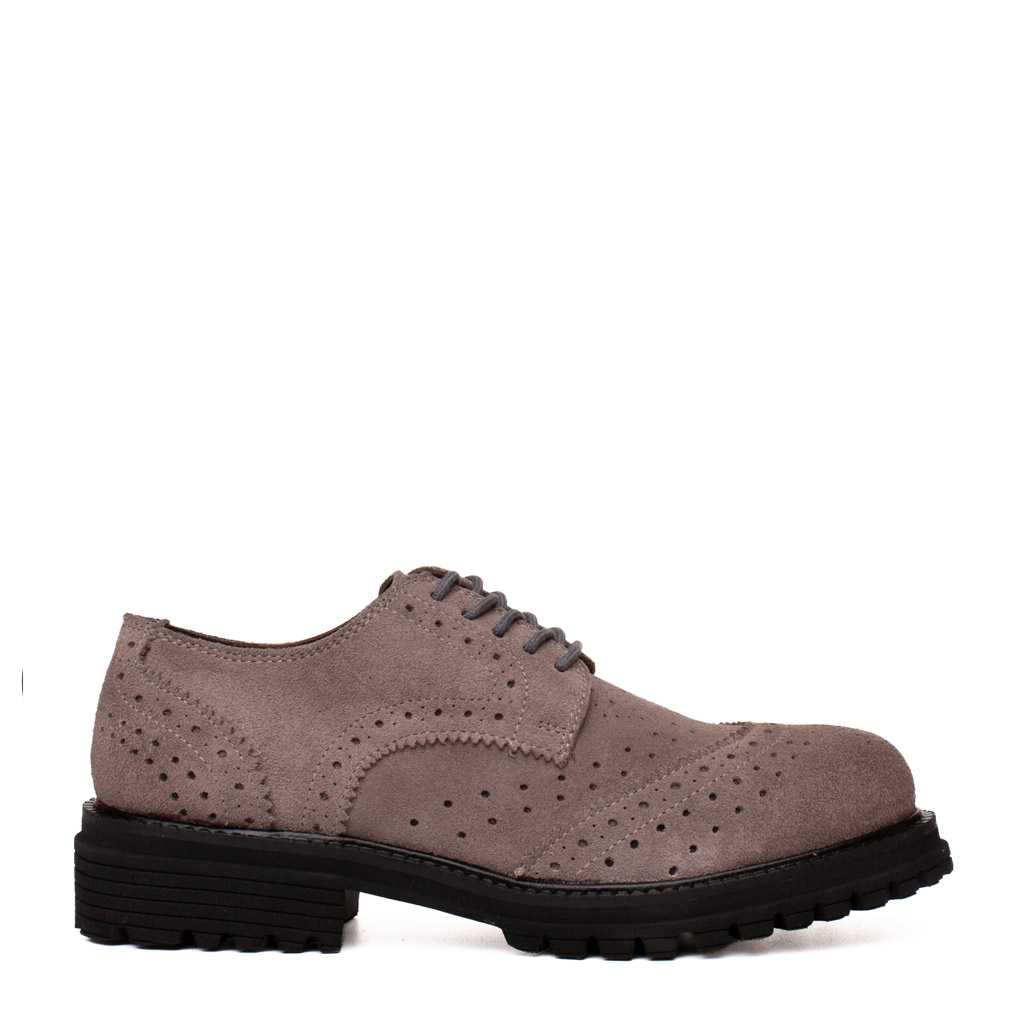 Scarpe francesine scamosciate grigie con fondo carrarmato