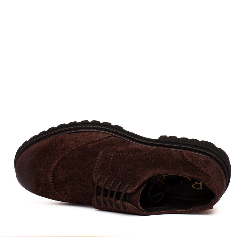 Scarpa allacciata camoscio marrone