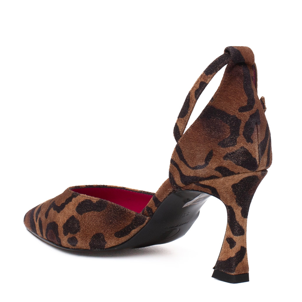 Decollete Animalier Con Cinturino in Camoscio