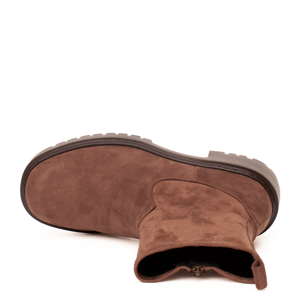 Stivaletto biker camoscio tortora