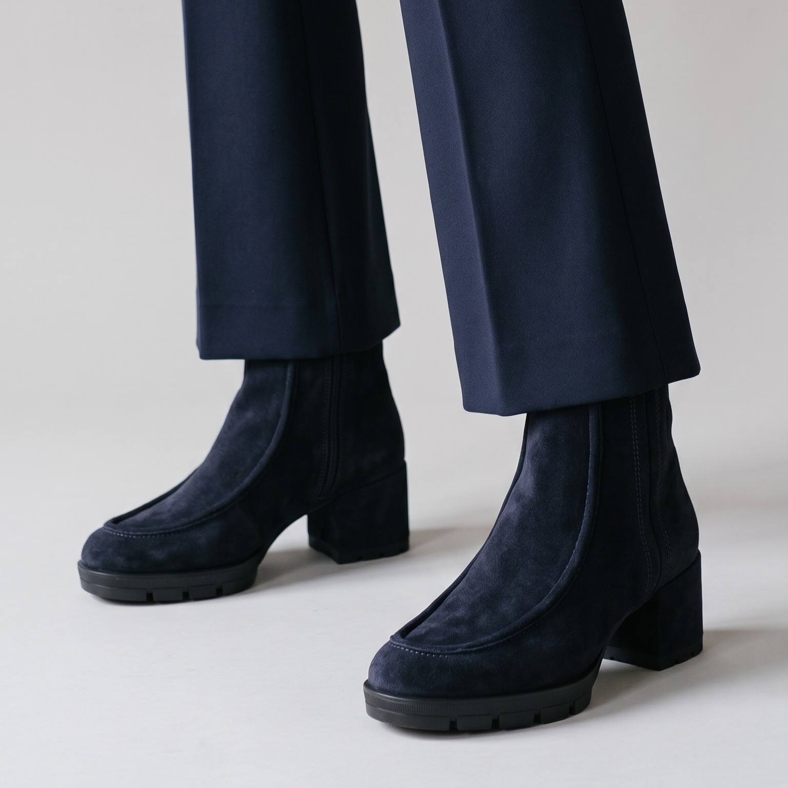 Stivaletto Camoscio Blu Unisa Jeque