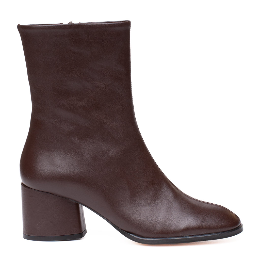 Stivaletto Nappa Marrone con Tacco Medio