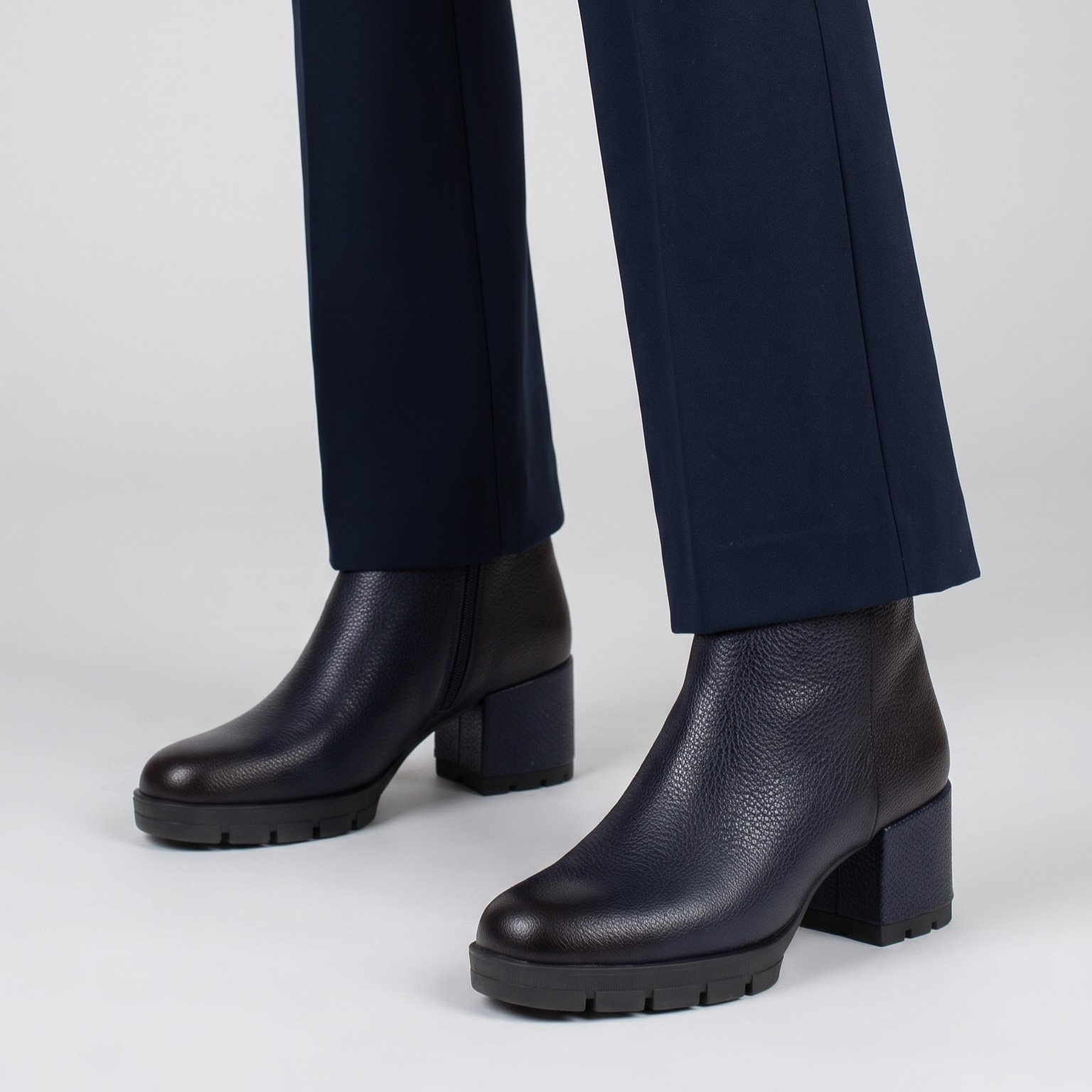 Stivaletto Pelle Blu Plateau Jaydi Unisa | Comfort e Tacco Medio