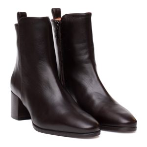 Stivaletto in pelle marrone con tacco medio squadrato e zip laterale vista laterale