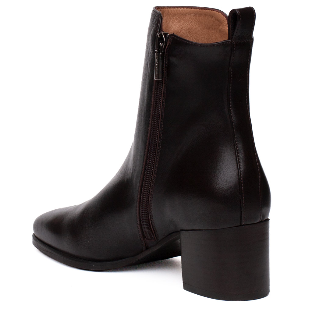 Stivaletto in pelle marrone da donna con tacco medio